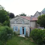 度假居 Du Chateau De Pernan