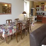 度假居 Du Chateau De Pernan *