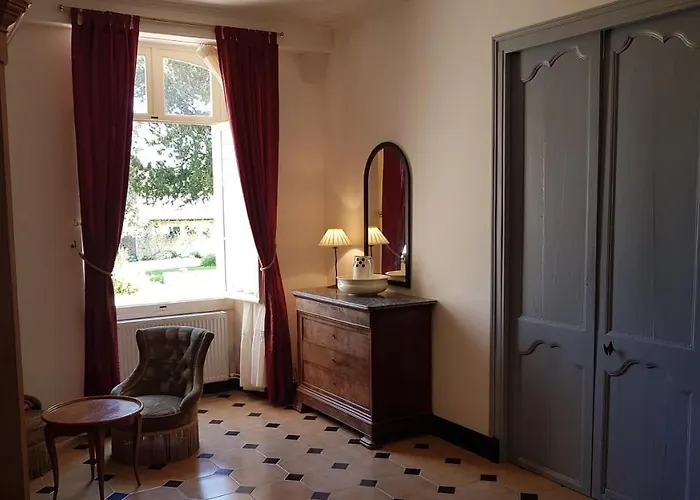 Du Chateau De Pernan بيت للعطل *