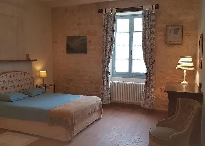 Du Chateau De Pernan بيت للعطل